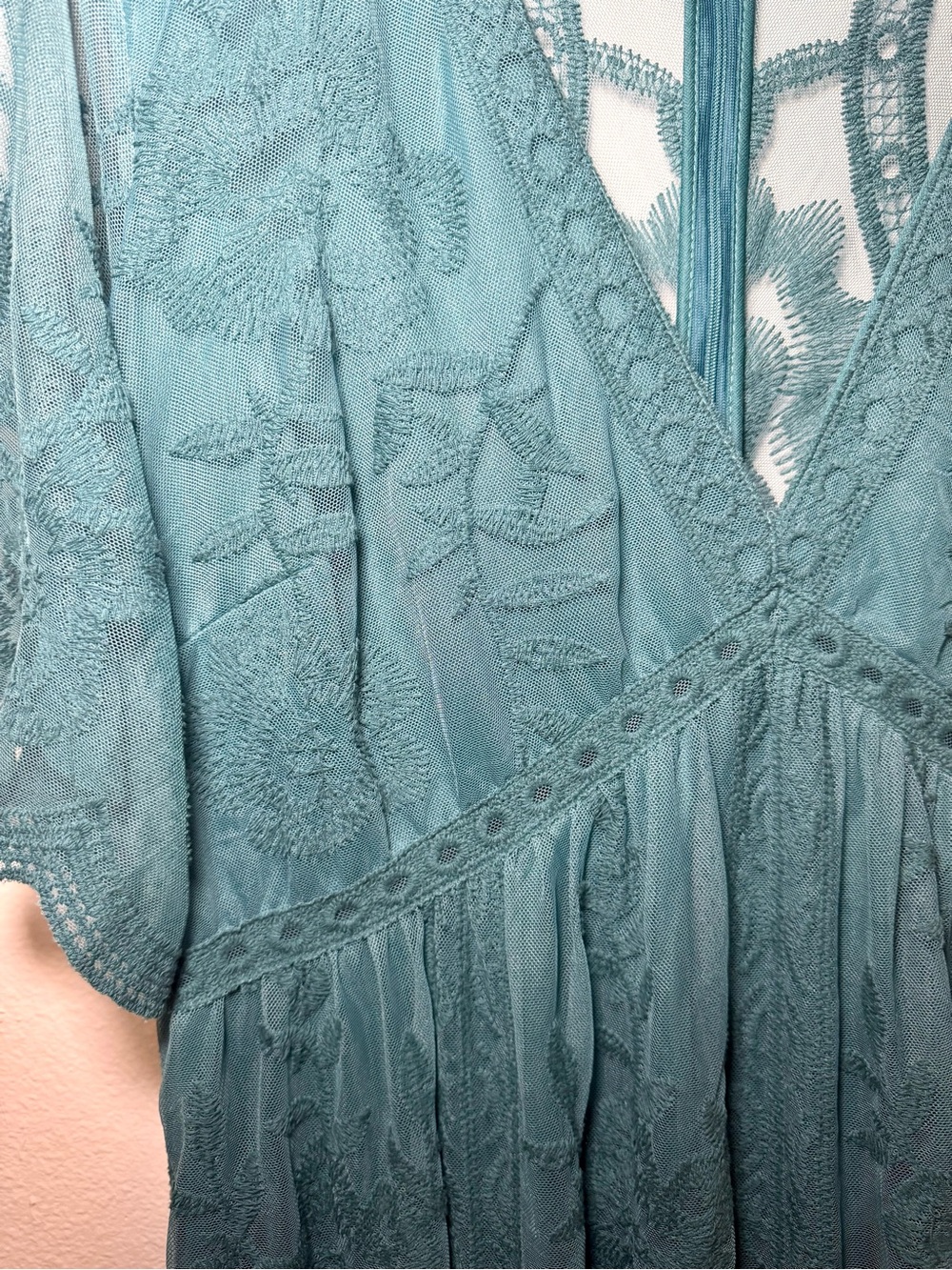 PinkBlush Teal Lace Maxi Dress 2XL Maternity Empire Waist Photoshoot - Picture 3 of 12